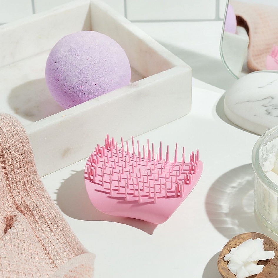 The Scalp Exfoliator & Massager The Scalp Exfoliator & Massager