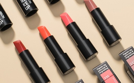Make Up Factory Magnetic Lips semi-mat & long lasting