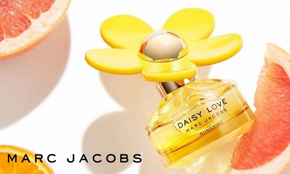 daisy love marc jacobs yellow